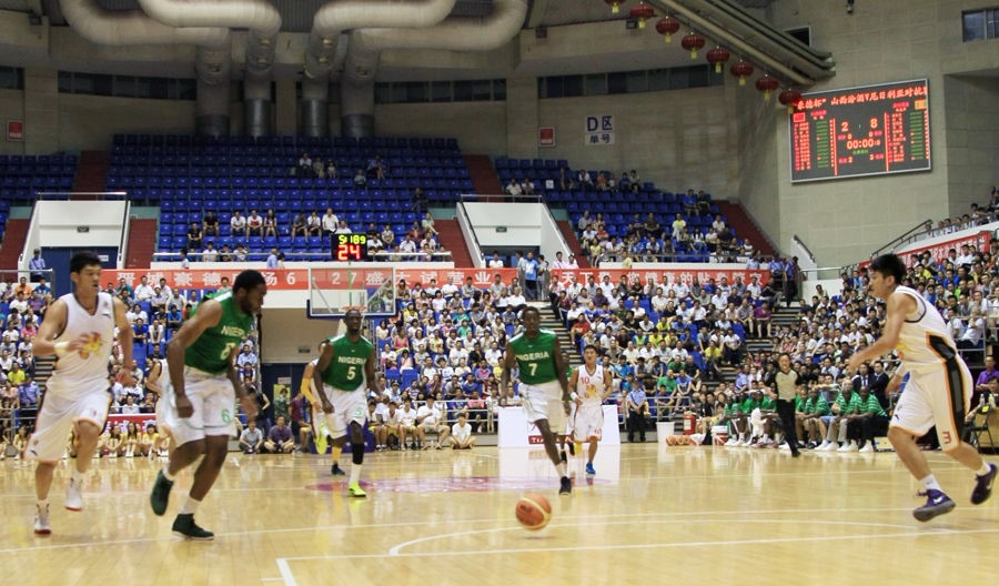 群马雷鹤硬撼仙台89人，B1篮球联赛强强对决